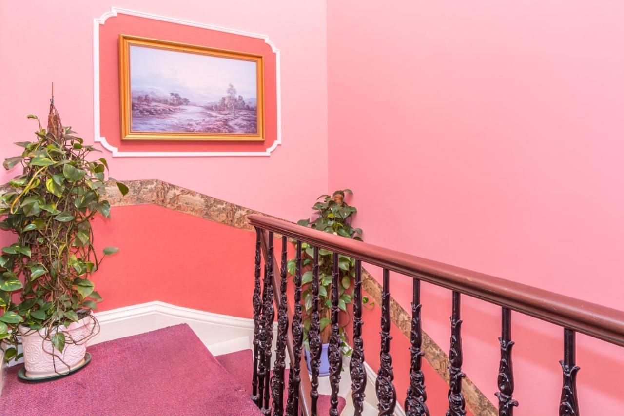 Menzies Guest House Edimburgo Esterno foto